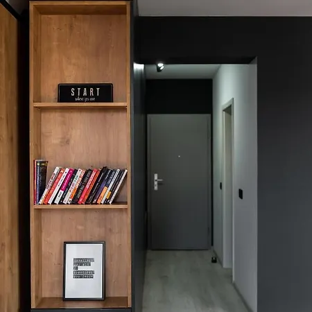 Апартаменти Skylark - Manhattan Penthouse With Jacuzzi & Panoramic View *